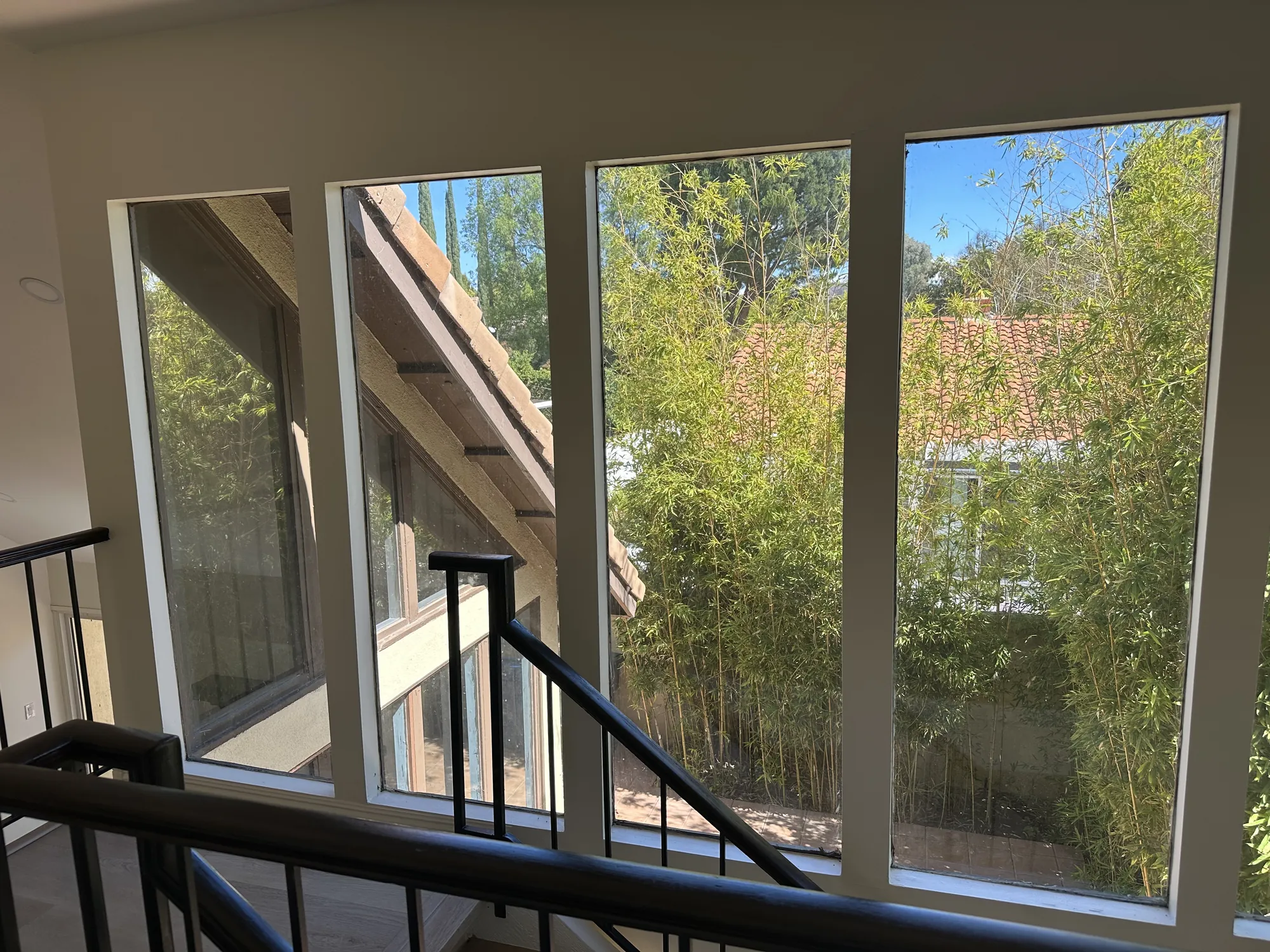 Landing windows