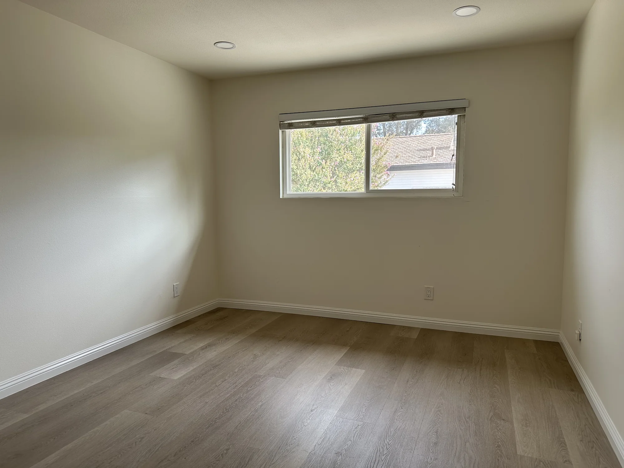 Secondary bedroom